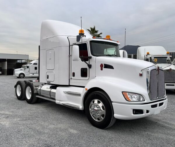 Kenworth T660 Aerocab. Año 2016