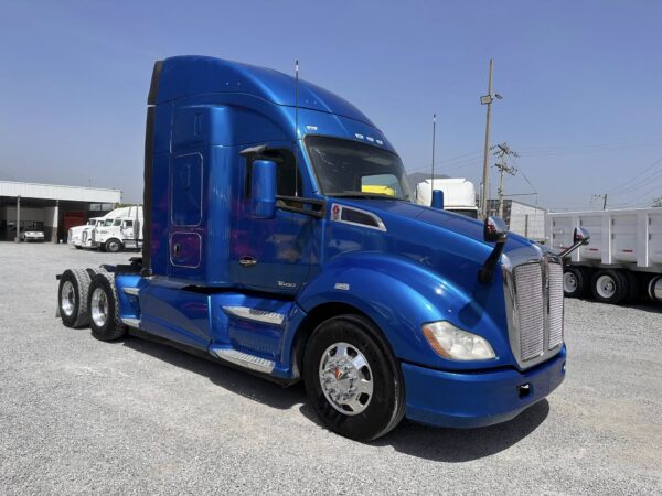 Kenworth T680 Aerocab. Año 2017