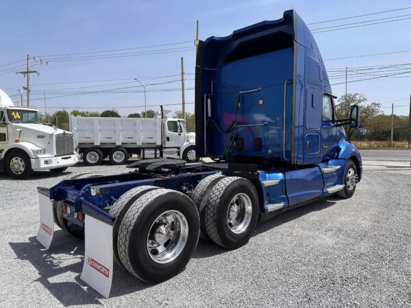 Kenworth T680 Aerocab. Año 2017 - Image 11