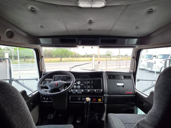 Kenworth T660 Aerocab - Image 4