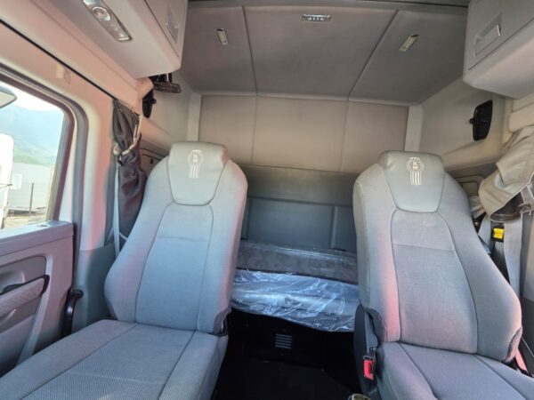 Kenworth T680 Blanco 2016 - Image 3