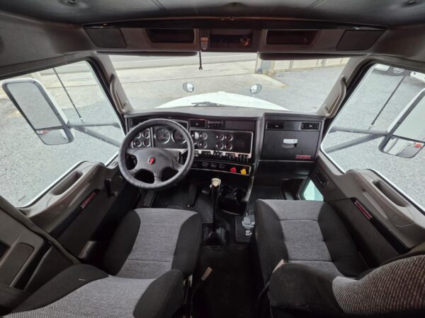 Kenworth T800 Aerocab Blanco 2014 - Image 2