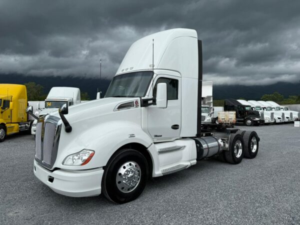 Kenworth T680 Day Cab Blanco 2019
