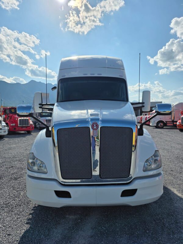 Kenworth T680 Blanco 2016 - Image 8